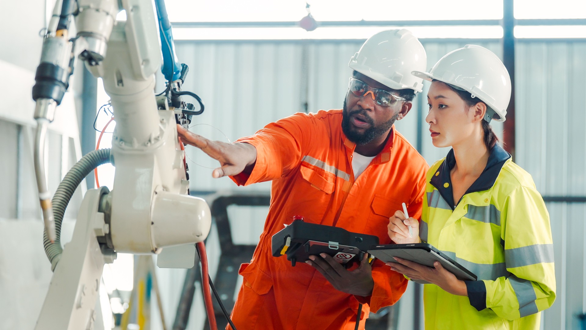 Diversity Professional Engineer training and discussing in Robot Development Plant